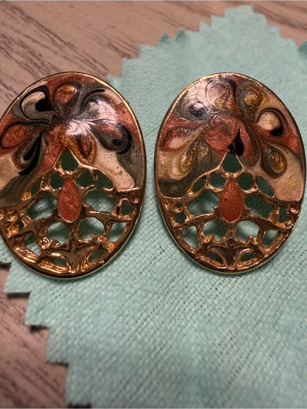 Vintage Floral Filigree Oval Clip-On Earrings in Copper Tones